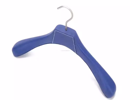 Shenone 5성급 고급 호텔 도난 방지 천 클립이 있는 나무 양복 걸이